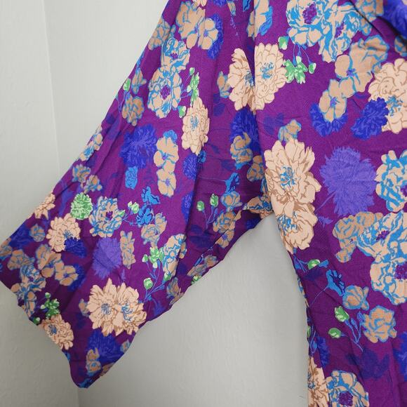 SMYTHE Violet Floral Front Twist Kimono Sleeve Midi Dress - Picture 8 of 16